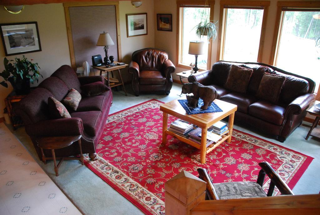 Kicking Horse Canyon Guest House Golden Exterior photo