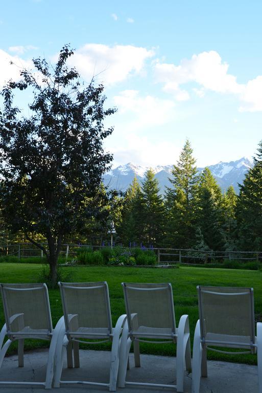 Kicking Horse Canyon Guest House Golden Exterior photo