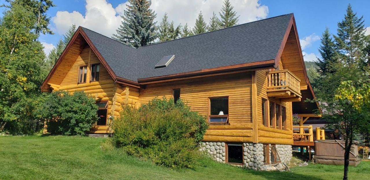 Kicking Horse Canyon Guest House Golden Exterior photo