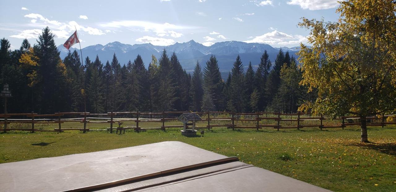 Kicking Horse Canyon Guest House Golden Exterior photo