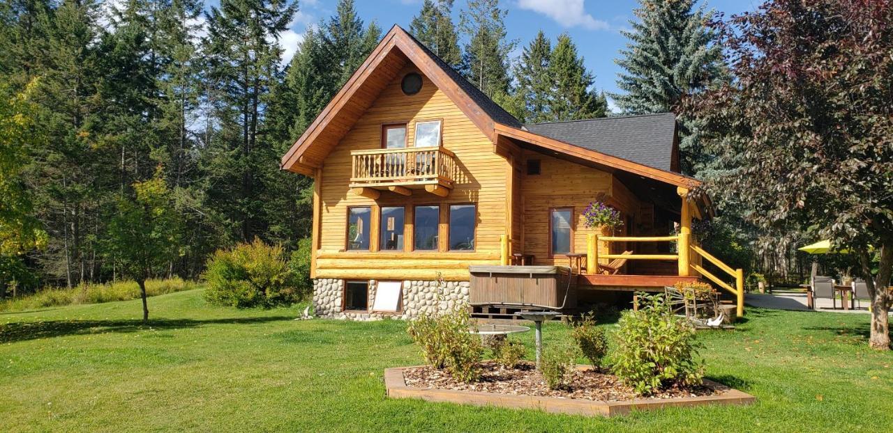Kicking Horse Canyon Guest House Golden Exterior photo